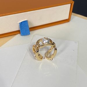 Vintage Designer Ring Embed Pearl Brass Letter Open Ring Luxe Damesbetrokkenheid Holiday Gifts