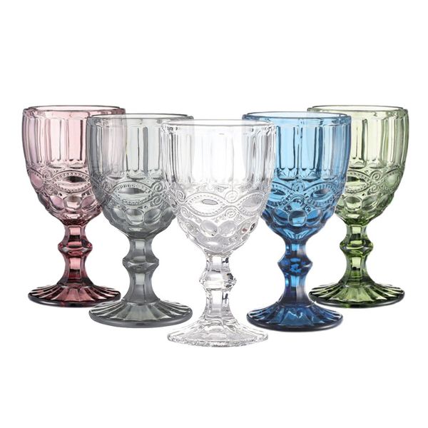 Copas de vino de colores en relieve vintage con tallo, copa de agua de vidrio con patrón prensado para alquileres de bodas y fiestas