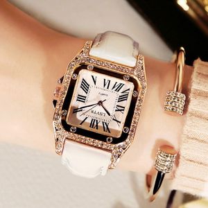 Vintage Femelle Watch Rinestone Fashion étudiant en quartz Real Le cuir ceinture carrée diamant inset de bracelet pour femmes délicates FAIT 269B