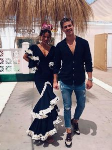 Vestido de fiesta de baile flamenco vintage 2023 Negro con manga casquillo blanco Sirena Vestidos de noche Cuello en V Satén Abiye Vestidos De Festa Vestidos elegantes De Noche Español
