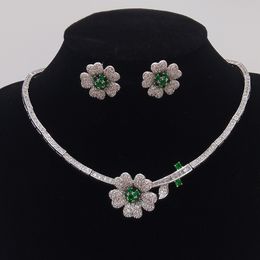 Vintage Flower Lab Diamond Jewelry set 14K White Gold Party Wedding Oorbellen Ketting voor vrouwen Bruidsverjaardag Sieraden Cadeau