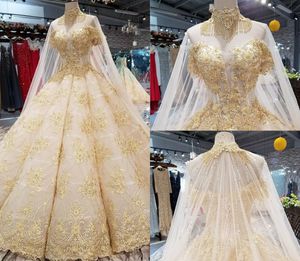 Vintage gouden trouwjurken met afneembare wrap cape hoge nek kralen applicaties Arabische bruidsjurken op maat gemaakte plus size trouwjurk