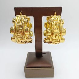 Vintage gouden oorbellen voor vrouwen Dubai 18K Gold vergulde grote hangtemperament Druipende oorbellen Set voor vrouwen Dagelijkse slijtage 231221