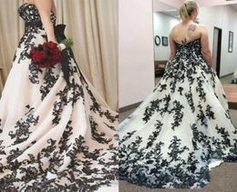 Vintage gothique noir et blanc robes de mariée 2021 grande taille sans bretelles balayage train corset pays western cowgirl robe de mariée7161729