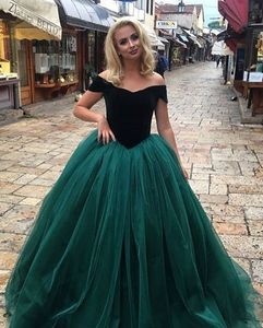 Vintage vert gothique velours robe de bal robes de mariée sur l'épaule taille basque élégant non blanc coloré robes de mariée sur mesure