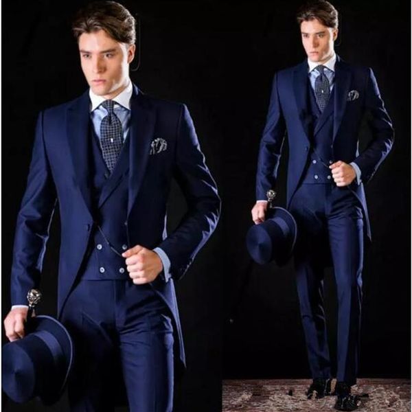 Vintage Groom Tuxedos Royal Blue Tailcoat Hombres Traje formal Fiesta Wear Grooms hombres Dress309B