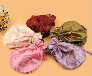 Vintage fait à la main en soie porte-monnaie broderie florale femmes bijoux cadeau stockage sacs à main invisible Organisateur Portefeuilles cordon sac d'emballage