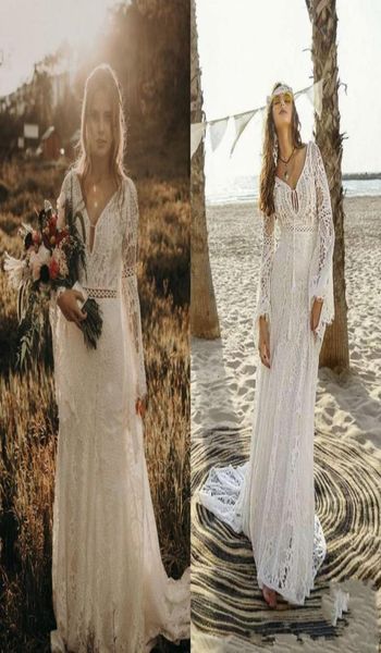 Vestidos de novia de playa de encaje bohemio de marfil vintage, vestidos de novia de manga larga con cuello en V, vestido de novia estilo hippie bohemio estilo campestre Ves9445895