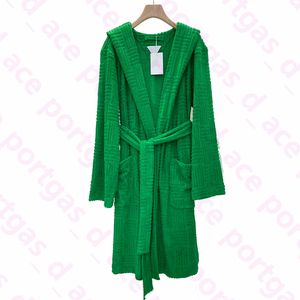 Vestido de jacquard vintage Vestidos Ropa de dormir INS Moda Toalla verde Diseño Batas de baño Mujeres Otoño Invierno Albornoces de algodón Recién llegado Pijamas con capucha cómodos