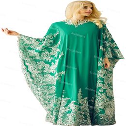 Vintage Kaftan Dubai Green Soir Robe avec dentelle Élégant Arabe Araya Muslim Pal Robes De Pal Plus Taille Morrocan Formel Formel Robe 2021 Robe de Soirée Mariage