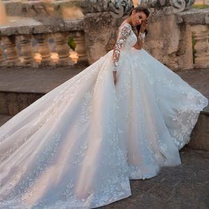 Vintage dentelle robe de bal robes de mariée 2021 Illusion corsage pure à manches longues dos nu robe de princesse bijou cou mariée robes306J