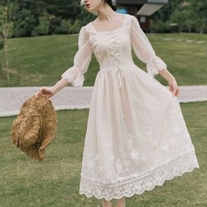 Vintage Lace Floral Long Fairy Robe Winter Square Collar Femmes Designer Corée du printemps coréen Mariage de mariage 210604