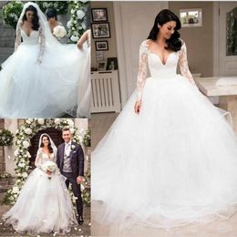 Vintage Kant Lange Mouw Trouwjurken Sheer Applique Puffy Tulle A-lijn Arabisch Plus Size Ball Bruid Huwelijk Robe de Mariée Bruidsjurk