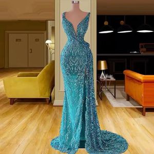 Vintage Lake Blue Prom -jurken Illusie Lace Kralen feestjurken Mouwloze zijkant Split vloeren Lengte op maat gemaakte avondjurk