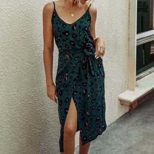 Robe de femme imprimée léopard vintage sexy col en v spaghetti sangle renversée mi-mollet dame longue plage robes plus taille W671 210526