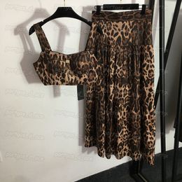 Conjunto de vestido sin mangas de leopardo de lujo con letras para mujer, Tops sin mangas, faldas, faldas midi de moda de estilo callejero sexy