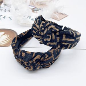 Vintage Letter Headbands Designer Jewelry Retro Hairbands Head Hoop Sponage Headwear Hair Accessories