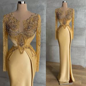 Vintage Long Gold Soirée Robes Appliques Manches longues Perles brillantes Cristaux High Split Birthday Party Robes Robe de Soniree CG001