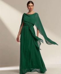 Vintage longue en mousseline de soie verte mère de la mariée robes avec Wrap A-ligne bijou cou longueur de plancher maman du marié robe avec ceinture marraine robe pour les femmes