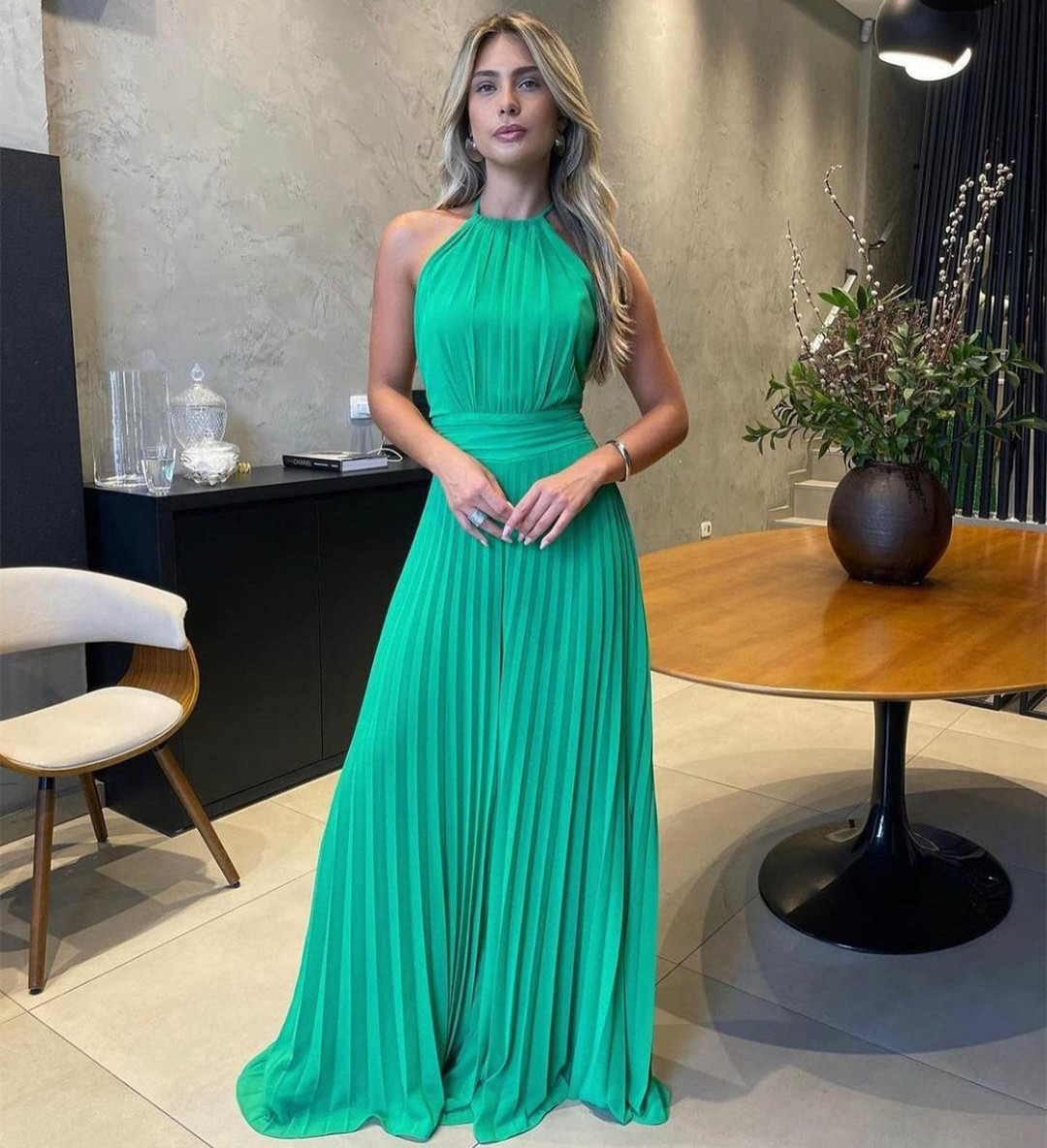 Vintage Long Halter Chiffon Prom Dresses A-Line Ruched Green Floor Length Zipper Back Formal Party Evening Dress Robes de Soiree for Women