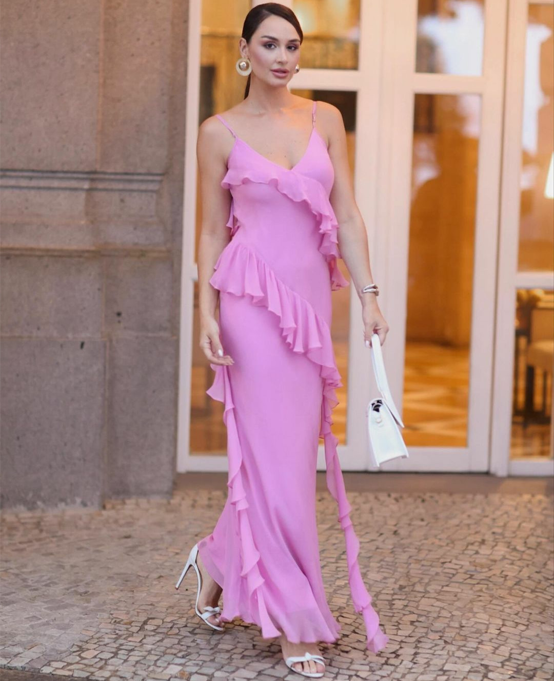 Abiti da sera rosa lunghi rosa vintage con rouffles guaina spaghetti a v-collo lunghezza della caviglia per abiti da ballo