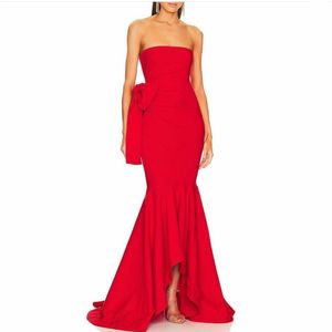 Vintage lange rode crêpe strapless avondjurken met boog zeemeermin hi-lo mouwloze geplooide asymmetrische lengte ritssluiting back prom-jurken voor vrouwen