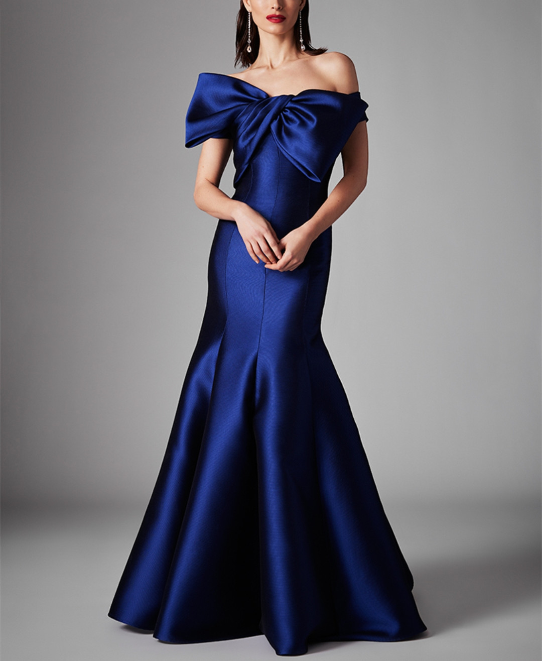 Vintage Long Satin Blue Prom -klänningar med Bow Mermaid Anpassad golvlängd veckad festklänning Maxi Formella aftonklänningar för kvinnor