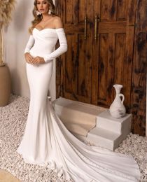Robes de mariée Vintage en crêpe à manches longues, style sirène plissée ivoire, boutons en cœur, balayage au dos, robes de mariée pour femmes