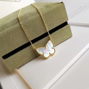 Vintage Lucky Pendant kettingontwerper Geel goud vergulde witte parelmoer vlinder charm short chain choker voor vrouwen sieraden 2024