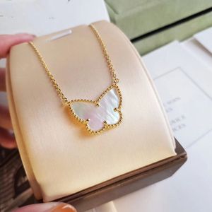 Vintage Lucky Pendant kettingontwerper Geel goud vergulde blanke parelmoer vlinder charme korte keten choker voor vrouwen sieraden