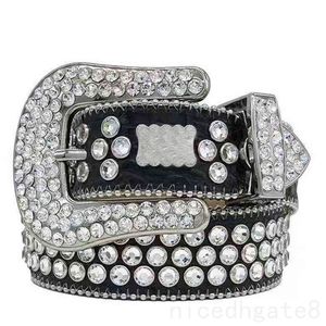Ceinture de luxe vintage pour femme designer bb ceintures en cuir à la mode diamant cinturon classique simple extérieur morden ceinture blanche pantalon large décoration fête GA05 I4