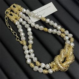 Collier de perle de Duoble Luxury Vintage Collier Personnalize Chain Chauer Baroque Shape Pearl Neck Bijoux pour femmes Party Mariage 240518