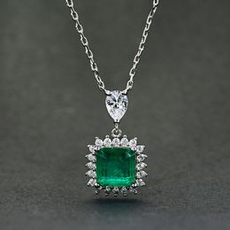 Collier de pendentif carré d'émeraude de luxe Vintage Ensemble de bijoux exquis spécialement conçus pour les cadeaux de fiançailles de dames Q0531
