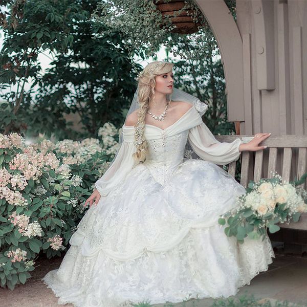 Vintage robe de mariée médiévale manches longues dentelle appliques sur l'épaule robes de mariée gothiques à plusieurs niveaux princesse jardin robe de novia