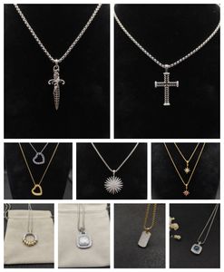 Collier vintage épée croix foi pendentif plaqué 18 carats chaîne délicate minimaliste simple petit dieu seigneurs prière bijoux religieux cadeau bijoux avec boîte-cadeau