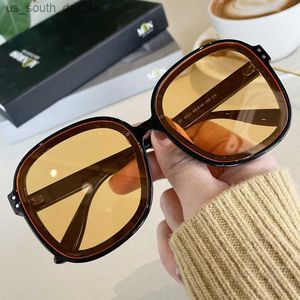 Vintage Oversized Ronde Gradiënt Zonnebril Voor Vrouwen Nieuwe Modemerk Zwart Geel Klinknagel Zonnebril Mannen Retro Chich Shades L230523