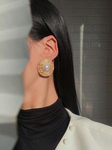 Vintage Pearl Plated Gold studs Trendy Texture Curly Design prachtige oorknopjes voor dames