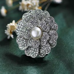 Vintage Perle Strass Fleur Broche Broche Argent-plaque Alliage Faux Diament Broche pour costume de mariage de mariée robe de soirée Pin cadeau 270O