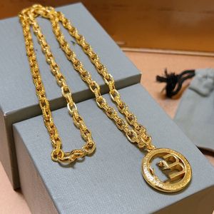 Collier pendentif Vintage en cuivre, grand Double B rond, breloque creuse de marque de styliste, chaîne longue et épaisse, pull pour femmes, bijoux d'hiver