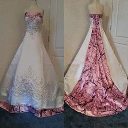 Vestidos de novia de camuflaje rosa Vintage, corsé gótico con cordones, Top de encaje con cuentas bordado, vestido de novia campestre de talla grande 2732