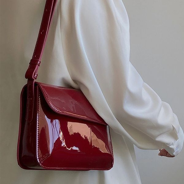 Bolsa de bolso cuadrado de patente rojo vintage de la moda