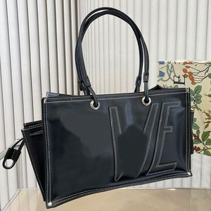 Bolso de tienda vintage Bolso de mano de diseñador para mujer Bolso de hombro Bolso de hombro para axila Monedero Hilo de cuero Letras clásicas Forro de lona roja Totes de compras de gran capacidad