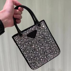 Bolso de hombro vintage Moda Crossbody Rhinestone Mini bolsos de alta calidad Obras de arte Diseñadores superiores Bolsos de hombro de lujo Bolso de fiesta Compras Cuerpo cruzado