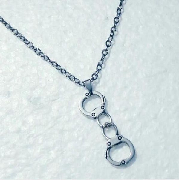 Vintage argent menottes colliers police personnalité pendentif collier Punk gothique pour femmes hommes bijoux cadeau 542