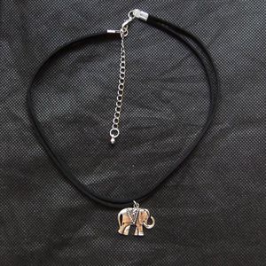 Vintage zilveren mini olifant hanger ketting liefde dier charme vrouwen choker kettingen eenvoudige touw ketting mode-sieraden goedkope groothandel