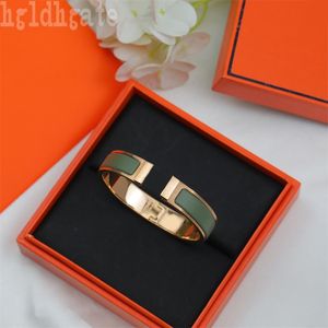 Brazalete de estilo vintage, pulseras de amor de diseñador, accesorios de lujo, regalo de cumpleaños, carta para hombre, joyería de lujo chapada en plata, pulsera de oro ZB003 E23