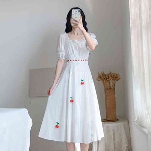 Vintage été cerise broderie blanc femmes manches bouffantes évider col carré Midi femme élégante robe en dentelle 210416