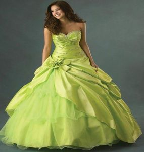 Vintage Sweet 15 Robe Vert Lime Quinceanera Robes Boule Chérie Perlée Robe De Bal Soirée Formelle Avec Fleur 2021 Robe De Mari￩e Brithday Femmes Party Wear