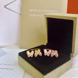 Anillos de racimo dulce vintage Diseñador de marca Cobre Cristal completo y nácar blanco Doble Dos mariposas Encanto Anillo abierto con caja Regalo de fiesta Joyería de mujer