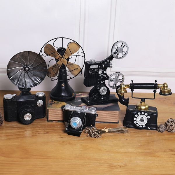 Teléfono vintage Retro Retro Antiguo Shabby Teléfono Windmill Camera Ventilador de la cámara Figurine Descripción clásica Decoración del hogar